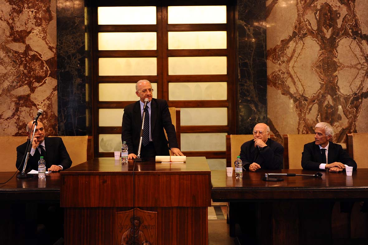   Cittadinanza Onoraria al maestro Mario Carotenuto. Salone dei Marmi, 1 aprile 2011
