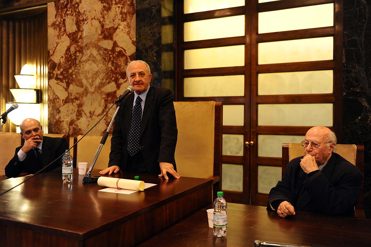   Cittadinanza Onoraria al maestro Mario Carotenuto. Salone dei Marmi, 1 aprile 2011
