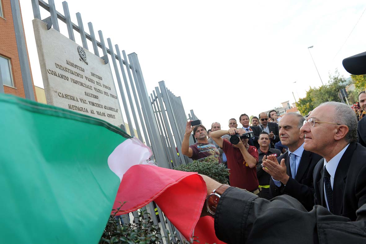   Il Sindaco De Luca alla cerimonia di inaugurazione della sede centrale dei Vigili del Fuoco
