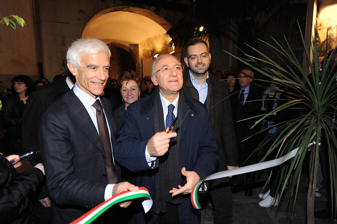   Inaugurazione Polo Servizi per Giovani e Migranti con il Sindaco De Luca. Salerno, 26 marzo 2011
