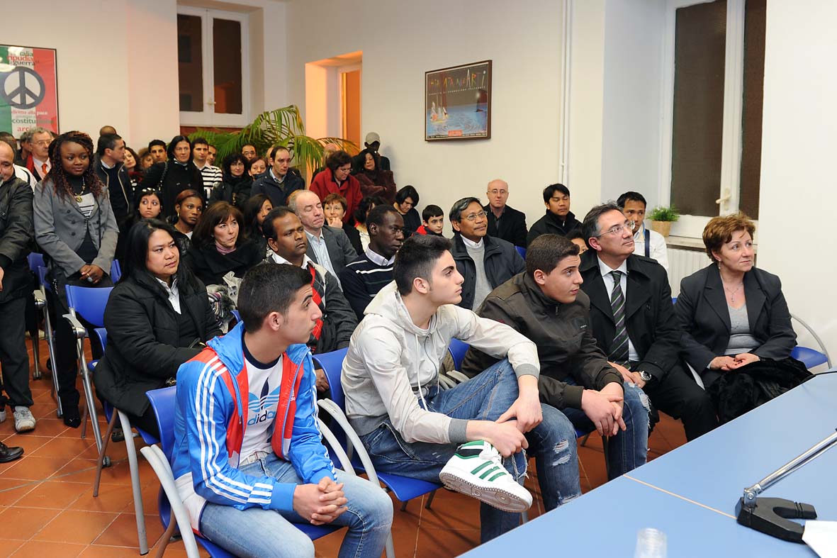   Inaugurazione Polo Servizi per Giovani e Migranti con il Sindaco De Luca. Salerno, 26 marzo 2011
