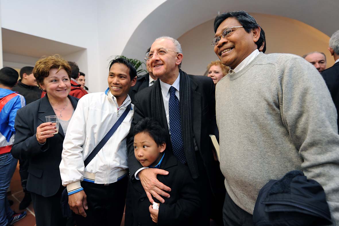   Inaugurazione Polo Servizi per Giovani e Migranti con il Sindaco De Luca. Salerno, 26 marzo 2011
