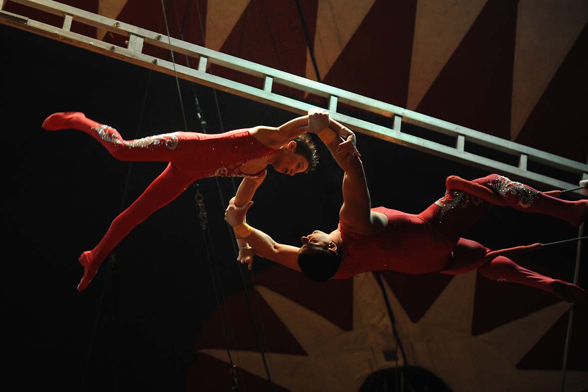   Appuntamento al circo per bambini, anziani, disabili e famiglie disagiate. Salerno, 14 febbraio 2012
