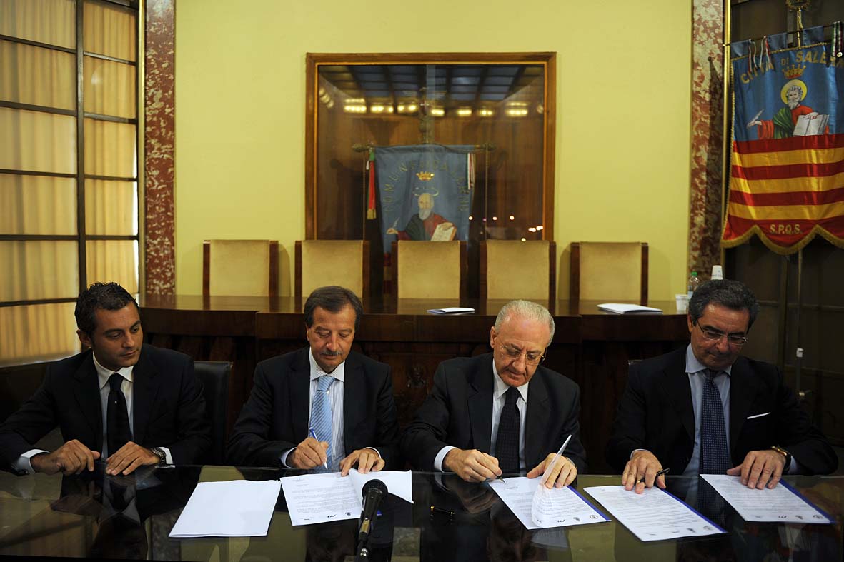   Firmato il protocollo d'intesa tra i Comuni e le Autorit? Portuali di Salerno e Civitavecchia
