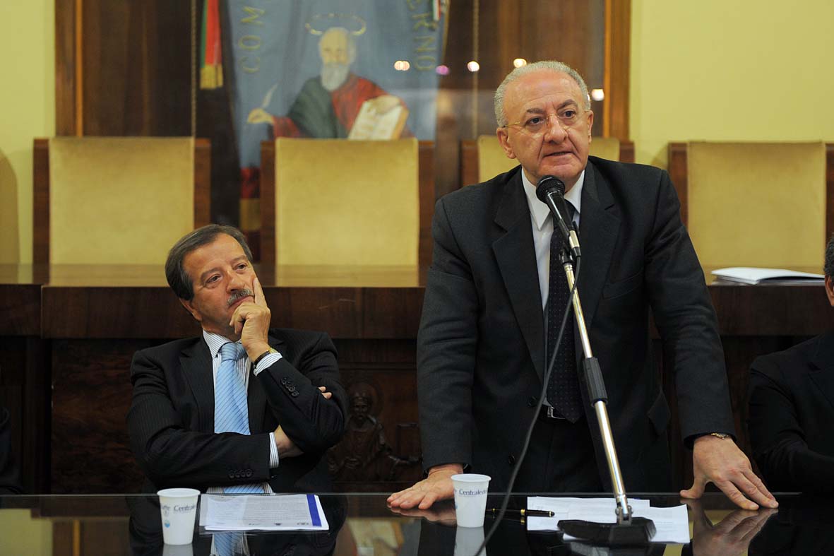  Firmato il protocollo d'intesa tra i Comuni e le Autorit? Portuali di Salerno e Civitavecchia
