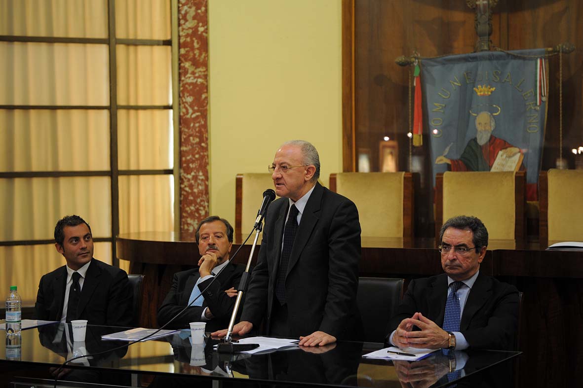   Firmato il protocollo d'intesa tra i Comuni e le Autorit? Portuali di Salerno e Civitavecchia

