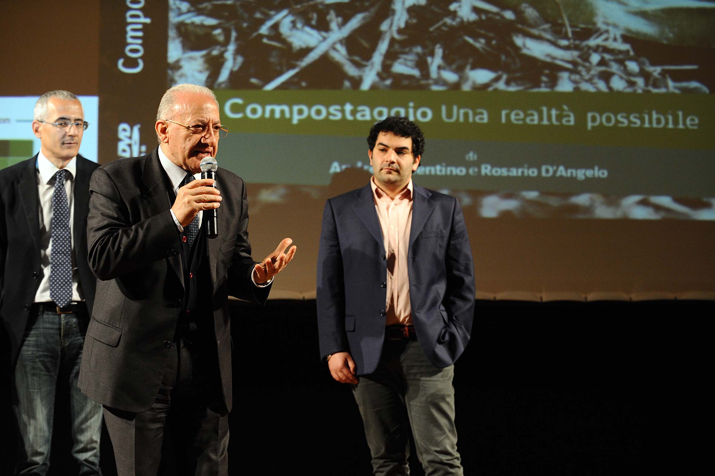   Presentato il documentario "Compostaggio: una realta' possibile"
