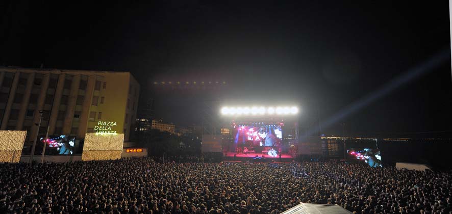   Capodanno in piazza a Salerno. Piazza della Liberta', 31 dicembre 2009

