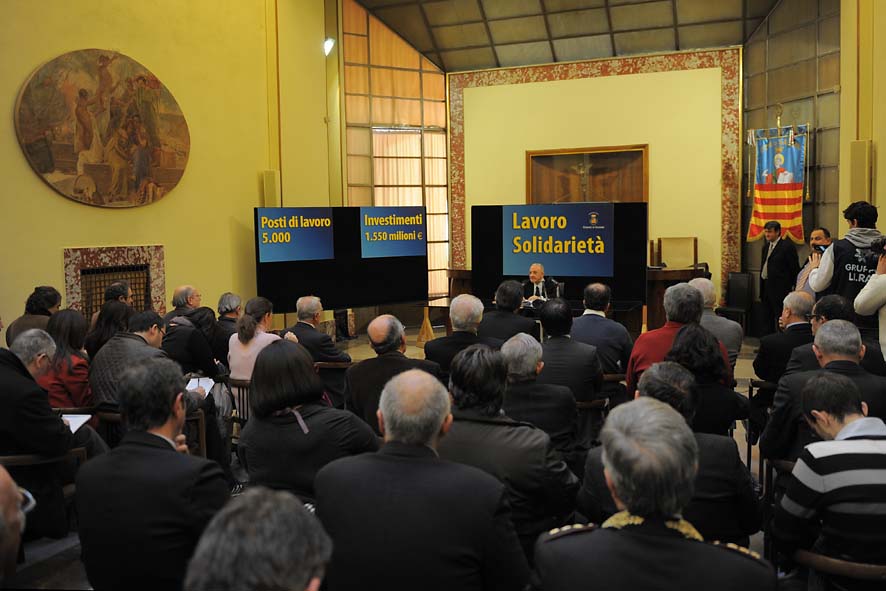   Lavoro e Solidarieta': conferenza stampa di fine anno del Sindaco De Luca, Salerno, 30 dicembre 2010

