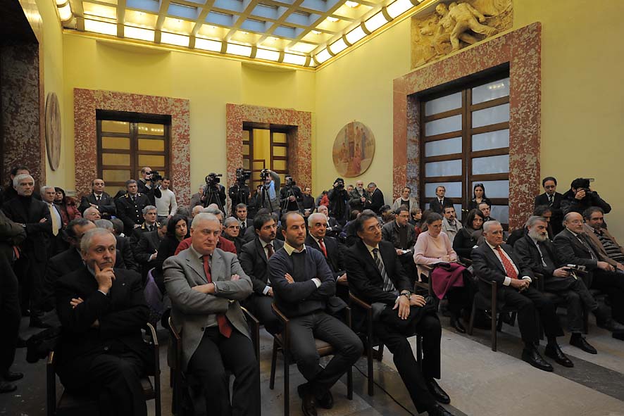   Lavoro e Solidarieta': conferenza stampa di fine anno del Sindaco De Luca, Salerno, 30 dicembre 2010
