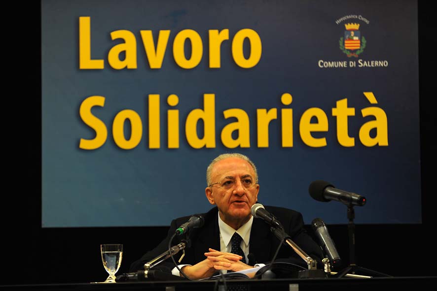    Lavoro e Solidarieta': conferenza stampa di fine anno col Sindaco De Luca, Salerno, 30 dicembre 2010
