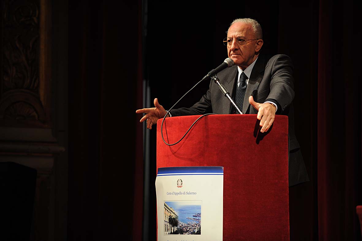   Il Sindaco De Luca alla presentazione del sito web del Distretto della Corte d'Appello di Salerno. Salerno, 12 Dicembre 2012
