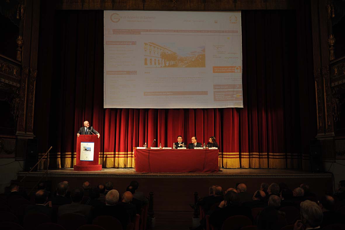   Il Sindaco De Luca alla presentazione del sito web del Distretto della Corte d'Appello di Salerno. Salerno, 12 Dicembre 2012

