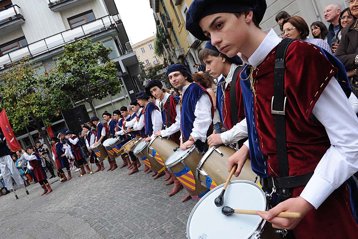   Fiera del Crocifisso Ritrovato 2013 - "Vivere il Medioevo" nel centro storico di Salerno 
