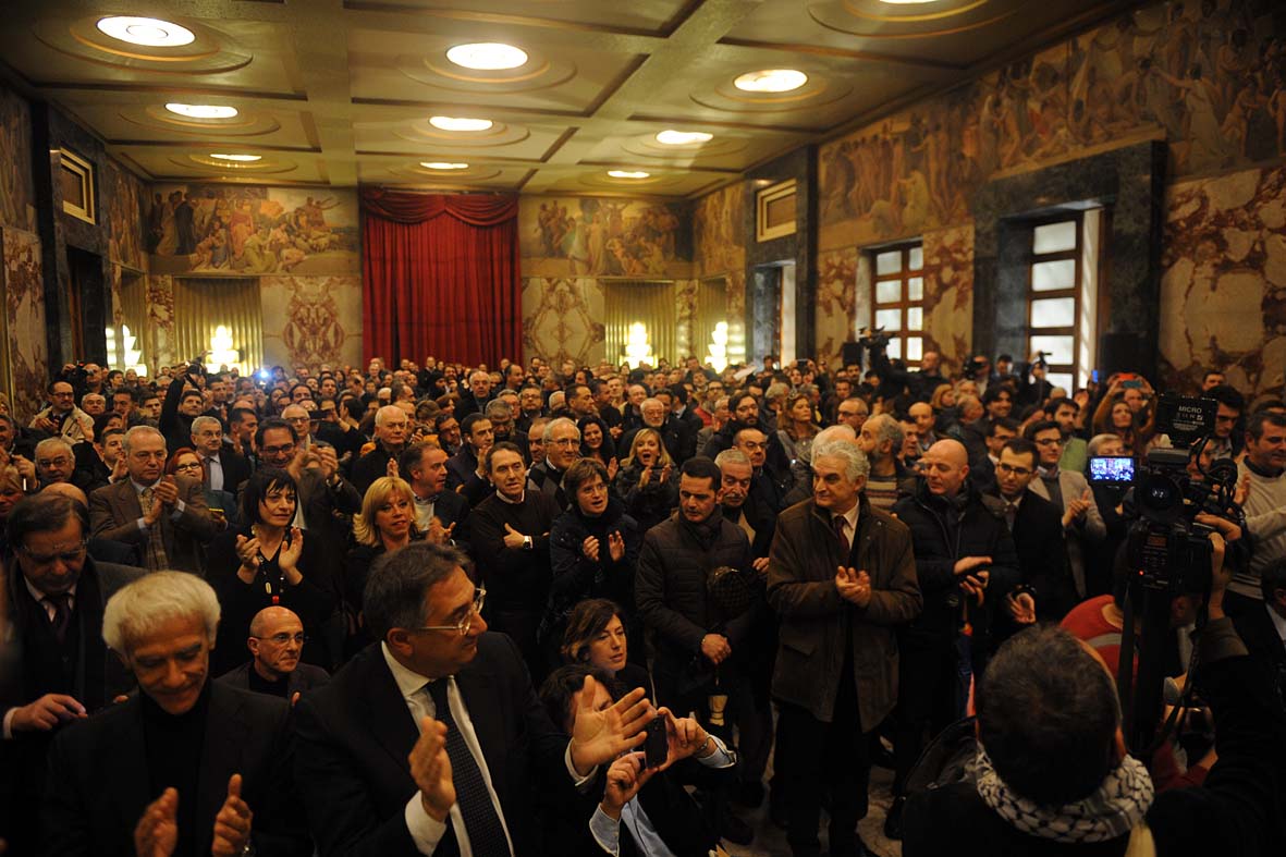   Incontro pubblico del Sindaco di Salerno Vincenzo De Luca a Palazzo di Citta'
