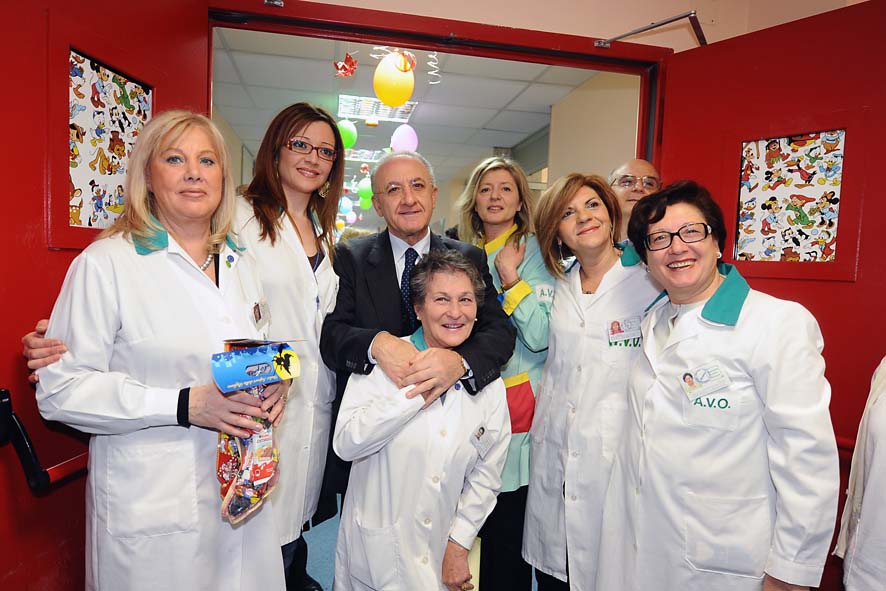   Il Sindaco De Luca in visita ai reparti di pediatria dellospedale San Giovanni di Dio e Ruggi dAragona. Salerno, 6 gennaio 2011
