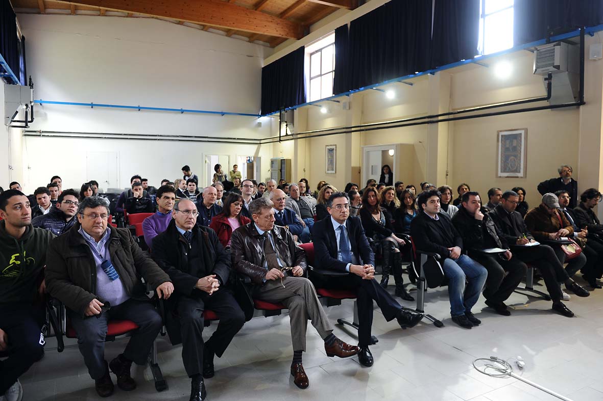   Il Conservatorio G. Martucci resta a Salerno. Via Bottiglieri, 30 marzo 2011
