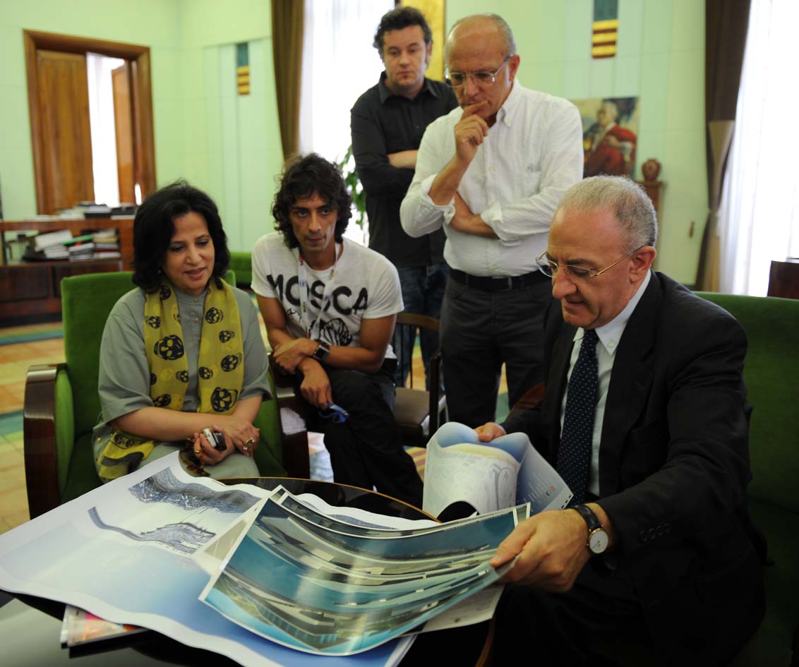   Il Sindaco De Luca riceve il Ministro della Cultura del Bahrain. Salerno, 22 luglio 2010
