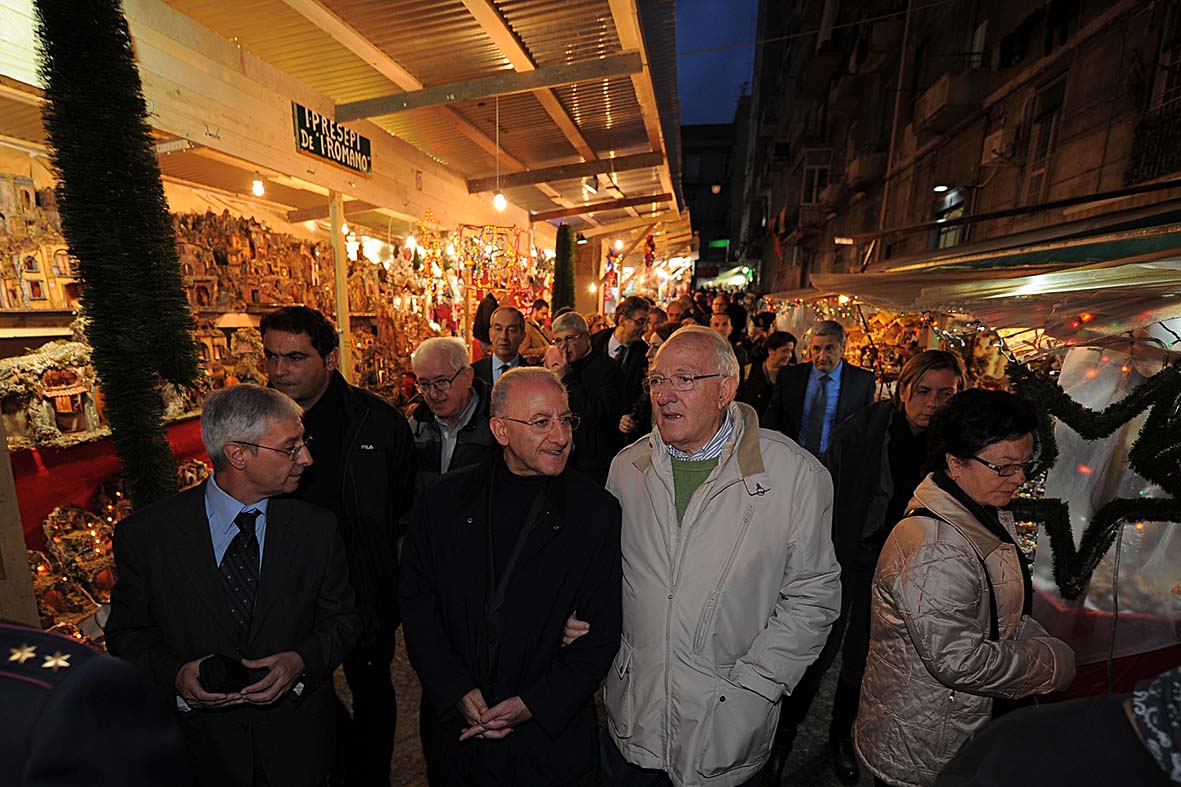   Luci d'Artista a Napoli: visita del Sindaco De Luca a San Gregorio Armeno
