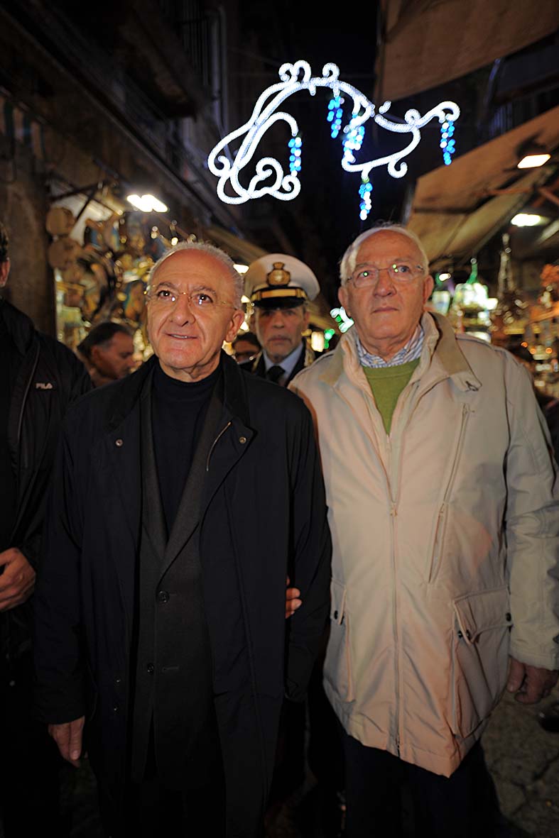   Luci d'Artista a Napoli: visita del Sindaco De Luca a San Gregorio Armeno
