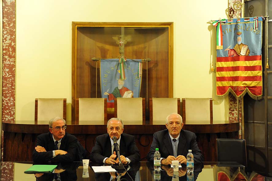   Gli studenti Erasmus dellUniversit di Salerno a Palazzo di Citta'. 19 novembre 2009
