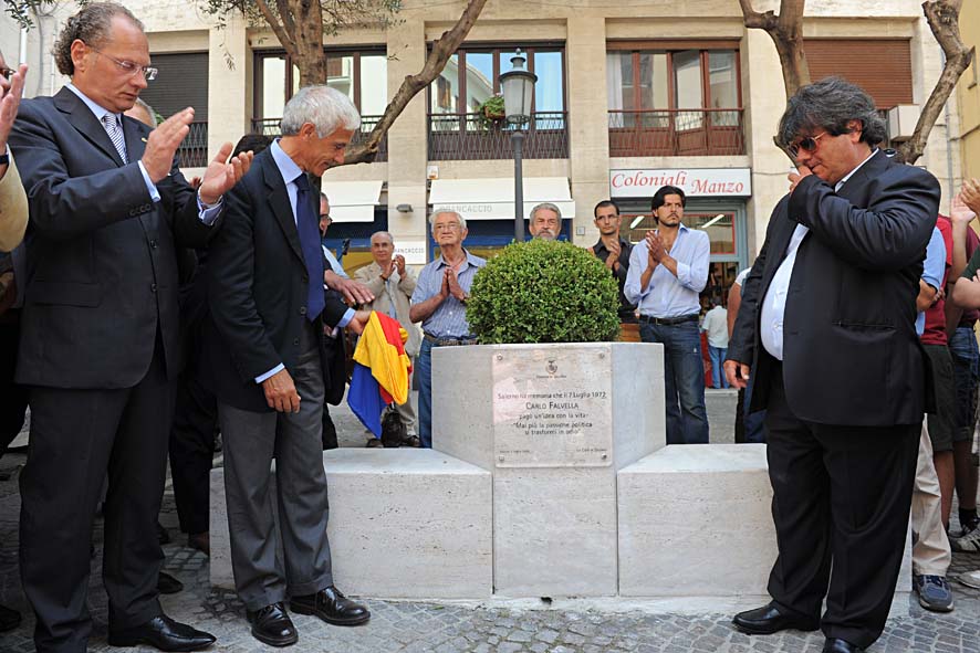   Inaugurazione monumento alla memoria di Carlo Falvella, 7 Luglio 2010.
