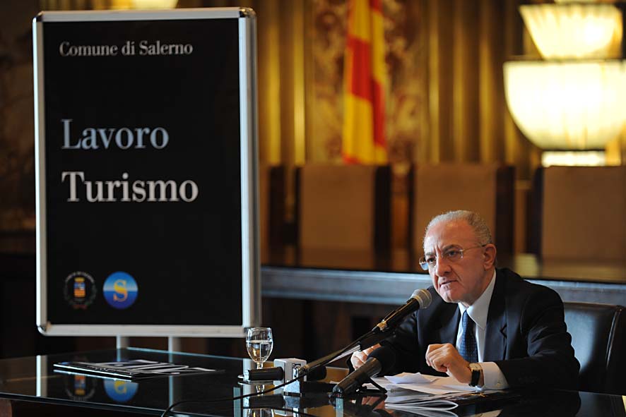   Conferenza stampa di fine anno del Sindaco Vincenzo De Luca
