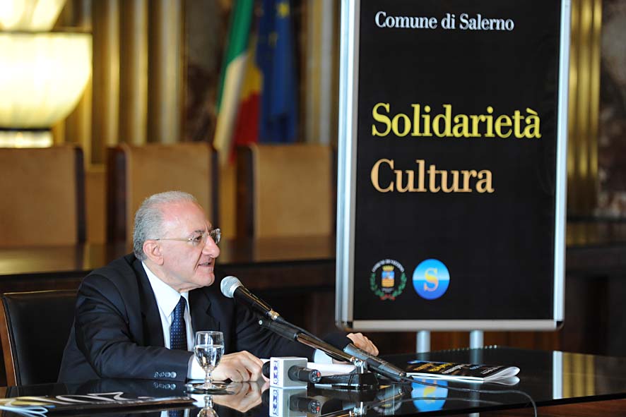   Conferenza stampa di fine anno del Sindaco Vincenzo De Luca
