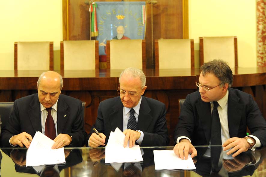   Metropolitana: stipula intesa con RFI per gestione infrastruttura. Salerno, 3 dicembre 2010
