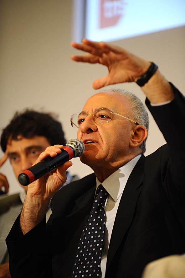   Intervento del Sindaco Vincenzo De Luca al Forum Comunicazione Pubblica. Roma, 8 giugno 2011
