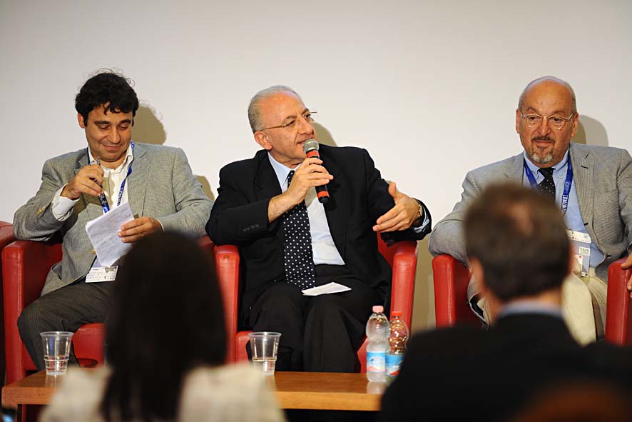   Intervento del Sindaco Vincenzo De Luca al Forum Comunicazione Pubblica. Roma, 8 giugno 2011
