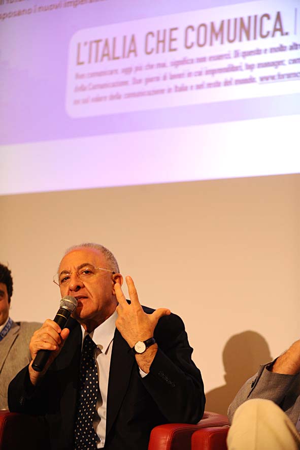   Intervento del Sindaco Vincenzo De Luca al Forum Comunicazione Pubblica. Roma, 8 giugno 2011
