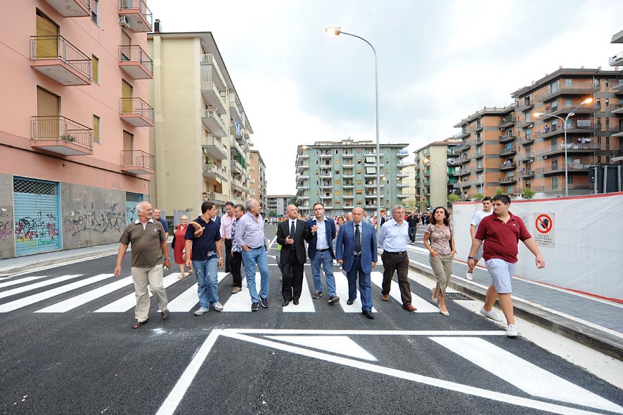   Via Galloppo: il Sindaco De Luca inaugura il nuovo arredo urbano, i parcheggi e la pubblica illuminazione. 19 settembre 2009
