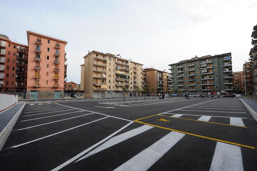   Via Galloppo: il Sindaco De Luca inaugura il nuovo arredo urbano, i parcheggi e la pubblica illuminazione. 19 settembre 2009
