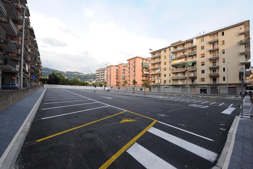   Via Galloppo: il Sindaco De Luca inaugura il nuovo arredo urbano, i parcheggi e la pubblica illuminazione. 19 settembre 2009
