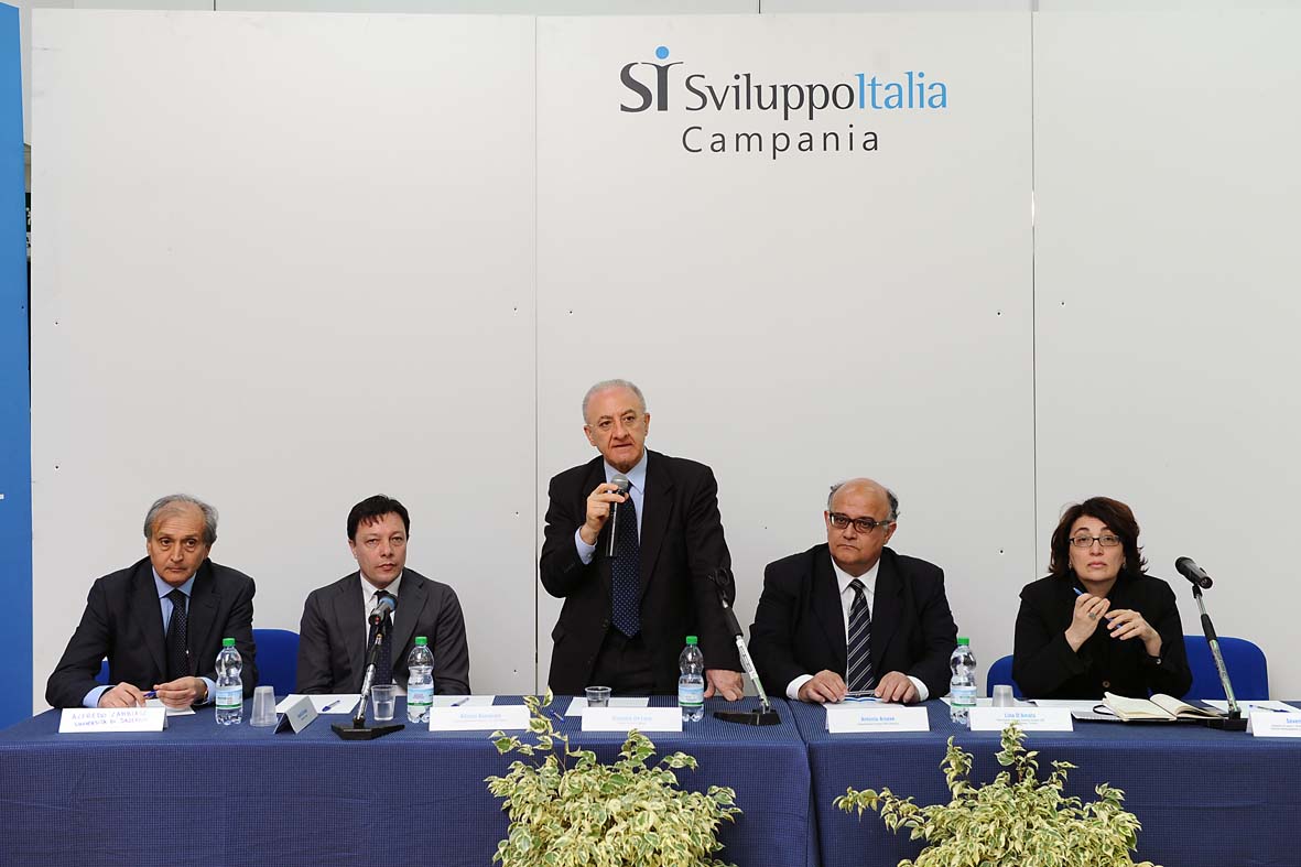   Incubatore dimpresa a Salerno. L'inaugurazione con il Sindaco 7 aprile 2011

