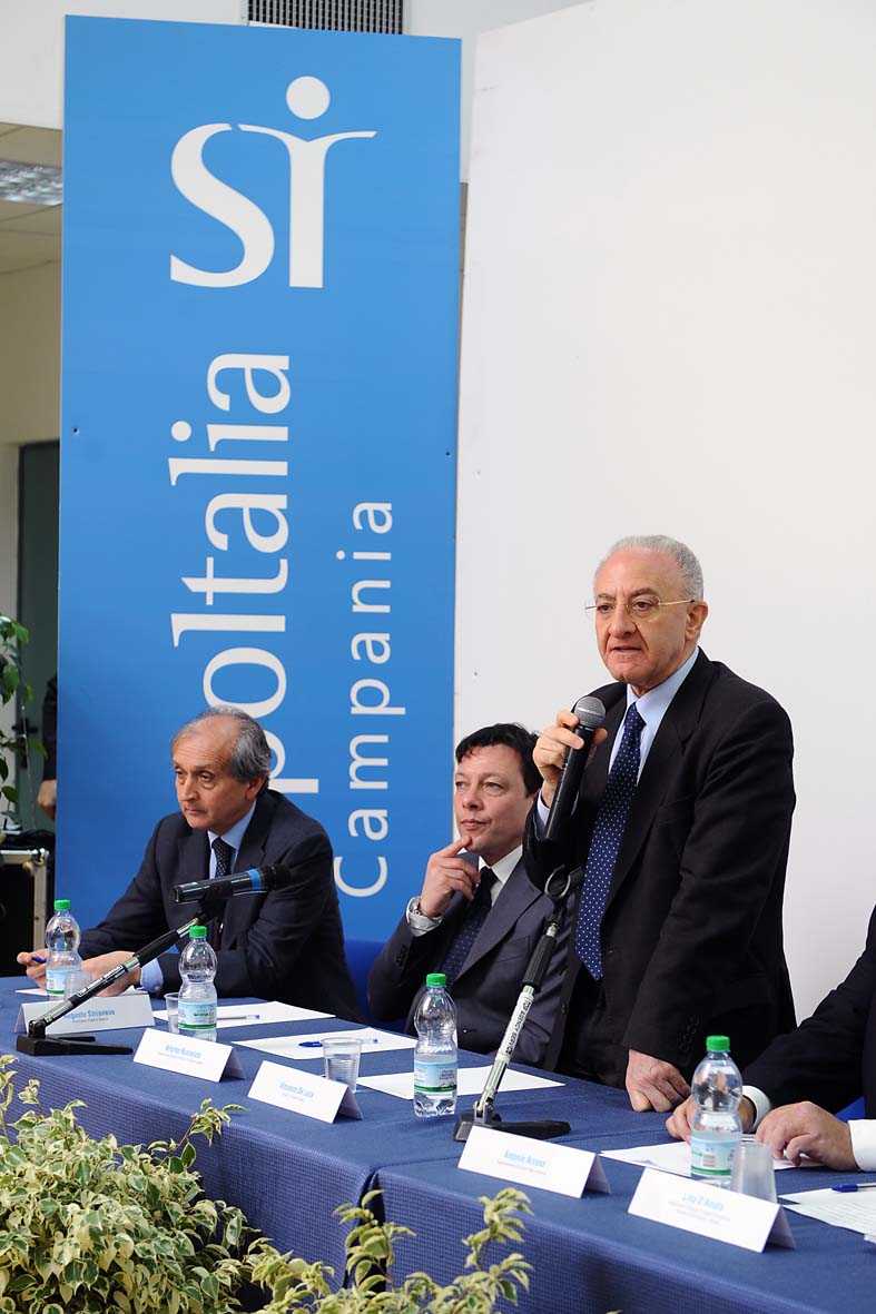   Incubatore dimpresa a Salerno. L'inaugurazione con il Sindaco 7 aprile 2011
