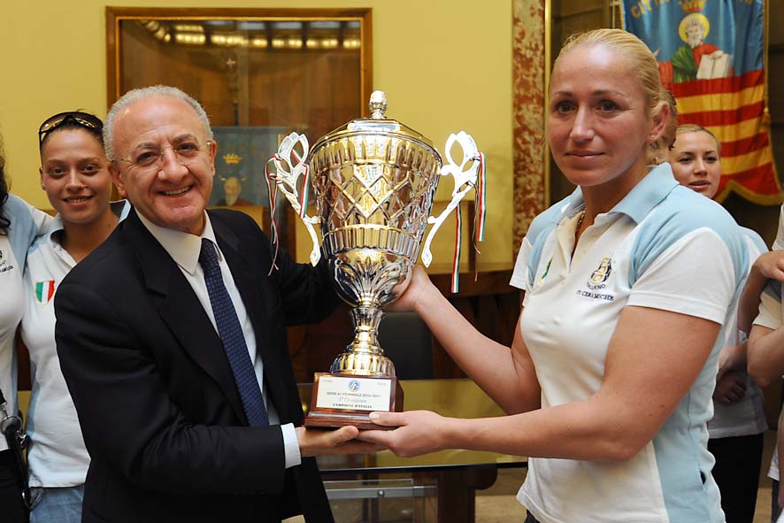   Il Sindaco De Luca riceve al Comune le campionesse d'Italia dell'ITC Salerno. Salerno, 19 maggio 2011
