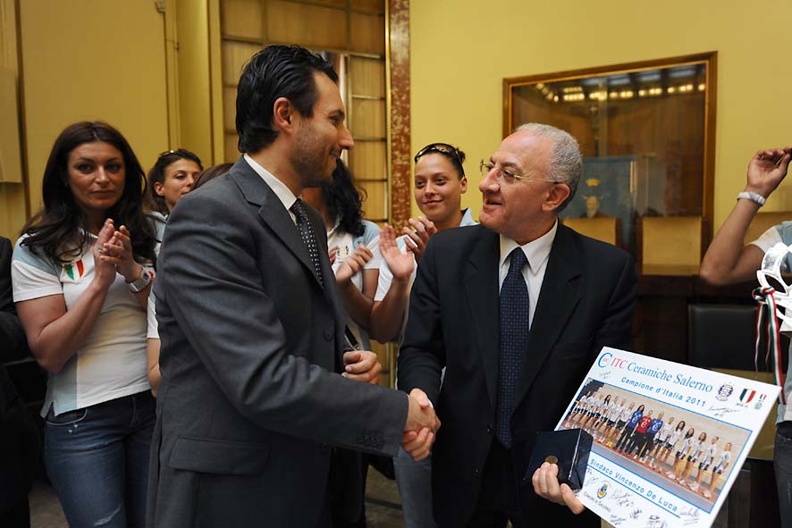   Il Sindaco De Luca riceve al Comune le campionesse d'Italia dell'ITC Salerno. Salerno, 19 maggio 2011
