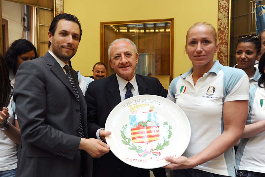   Il Sindaco De Luca riceve al Comune le campionesse d'Italia dell'ITC Salerno. Salerno, 19 maggio 2011
