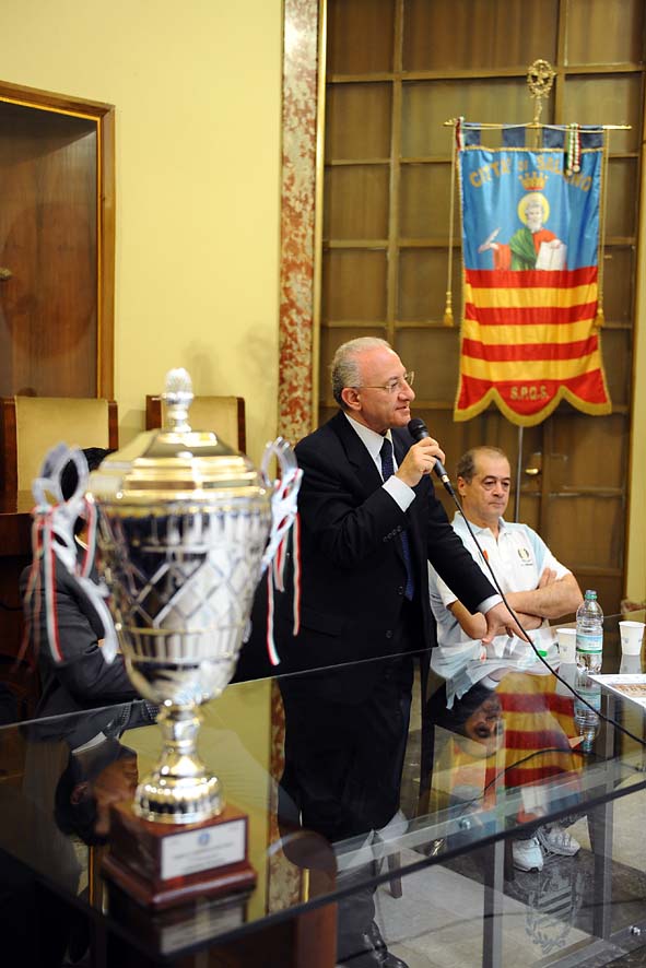   Il Sindaco De Luca riceve al Comune le campionesse d'Italia dell'ITC Salerno. Salerno, 19 maggio 2011
