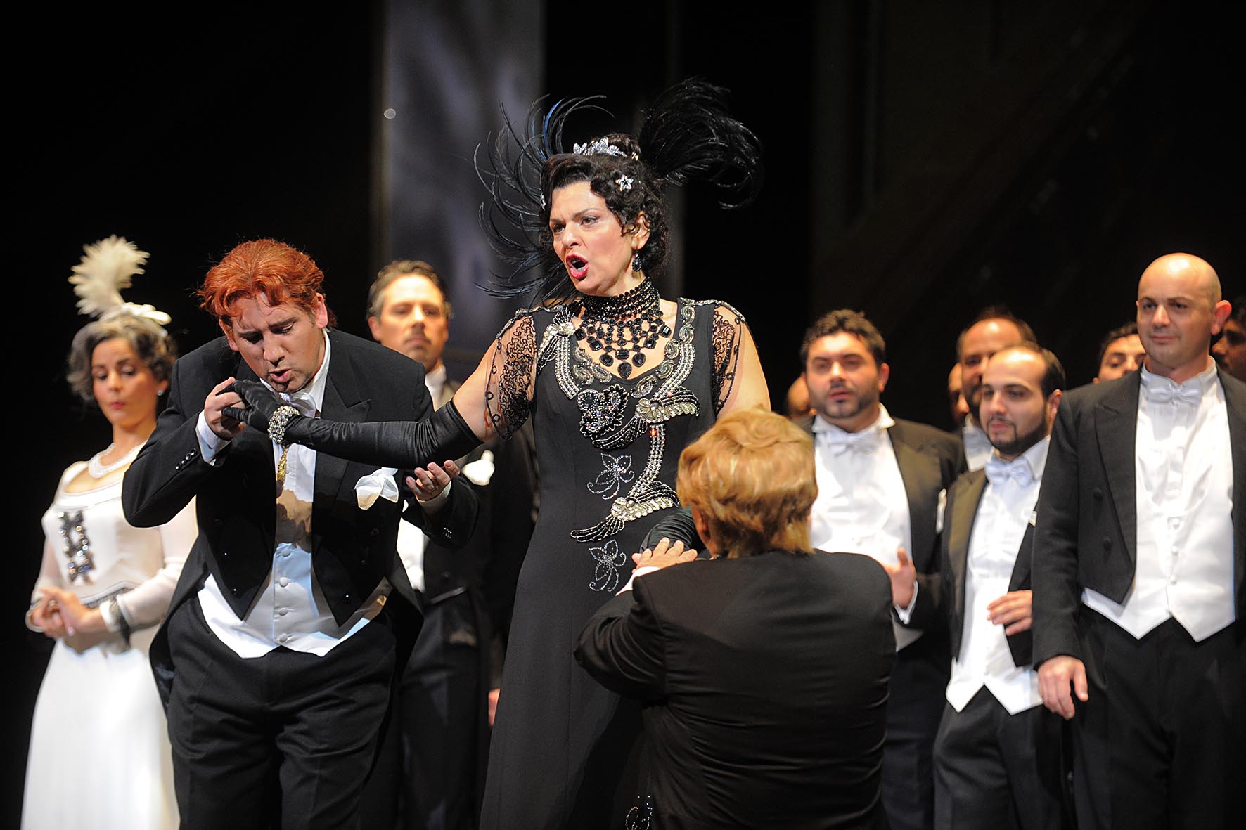   Al Teatro Verdi "La vedova allegra" con la regia di Vittorio Sgarbi
