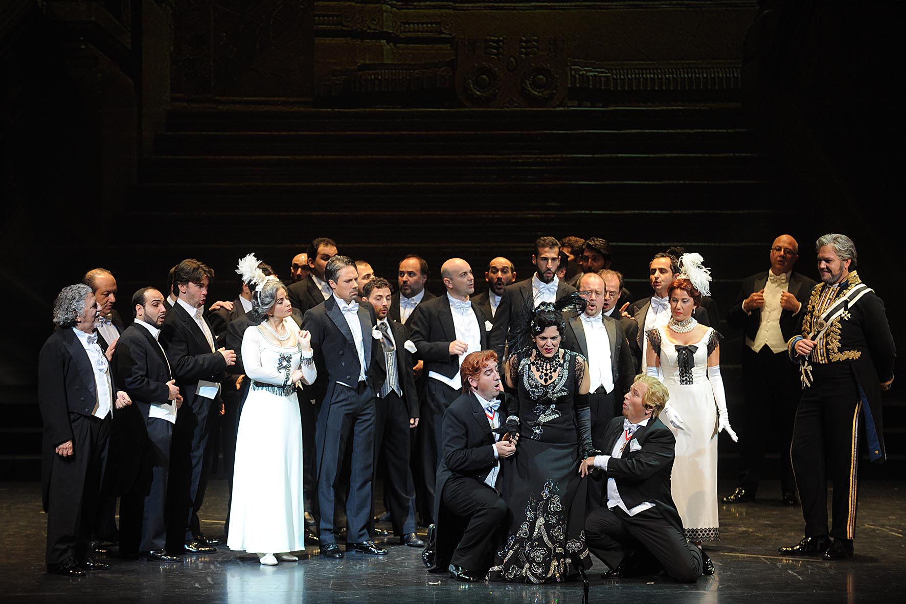   Al Teatro Verdi "La vedova allegra" con la regia di Vittorio Sgarbi
