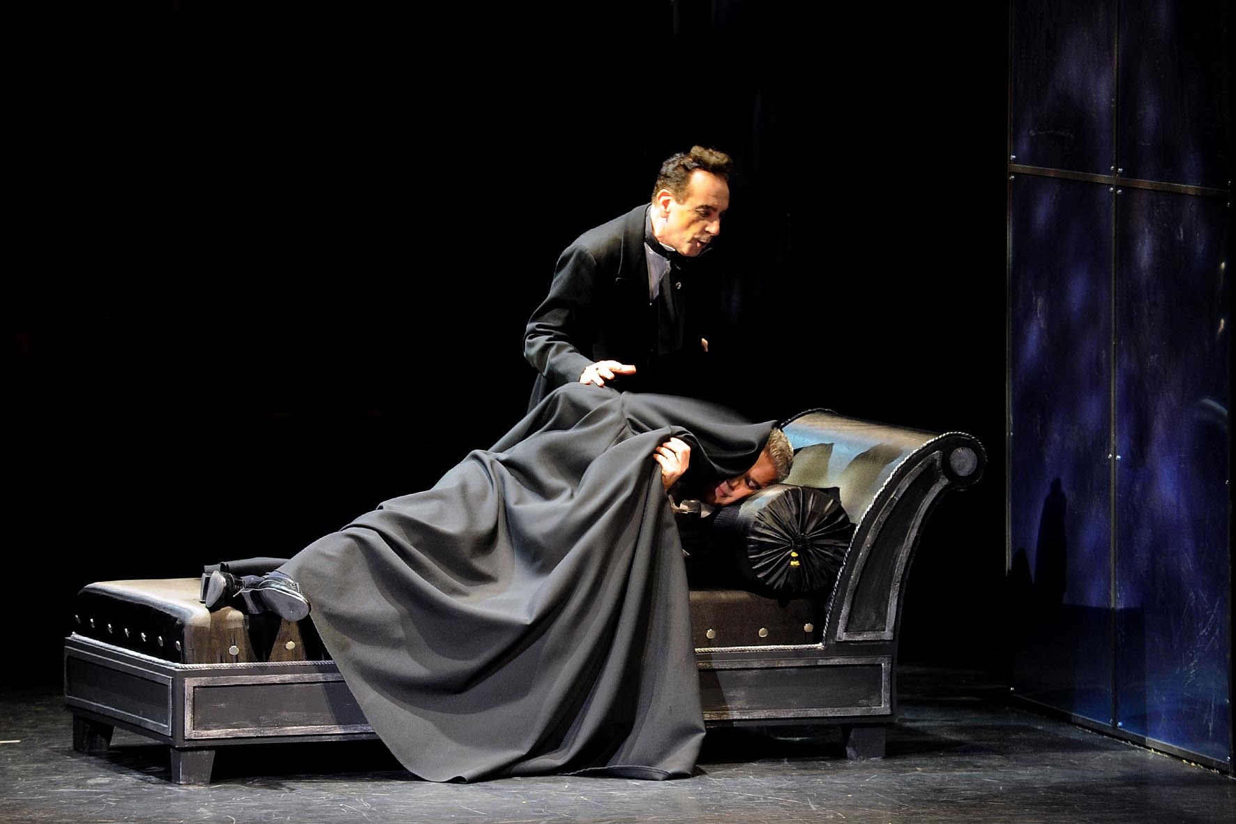   Al Teatro Verdi "La vedova allegra" con la regia di Vittorio Sgarbi
