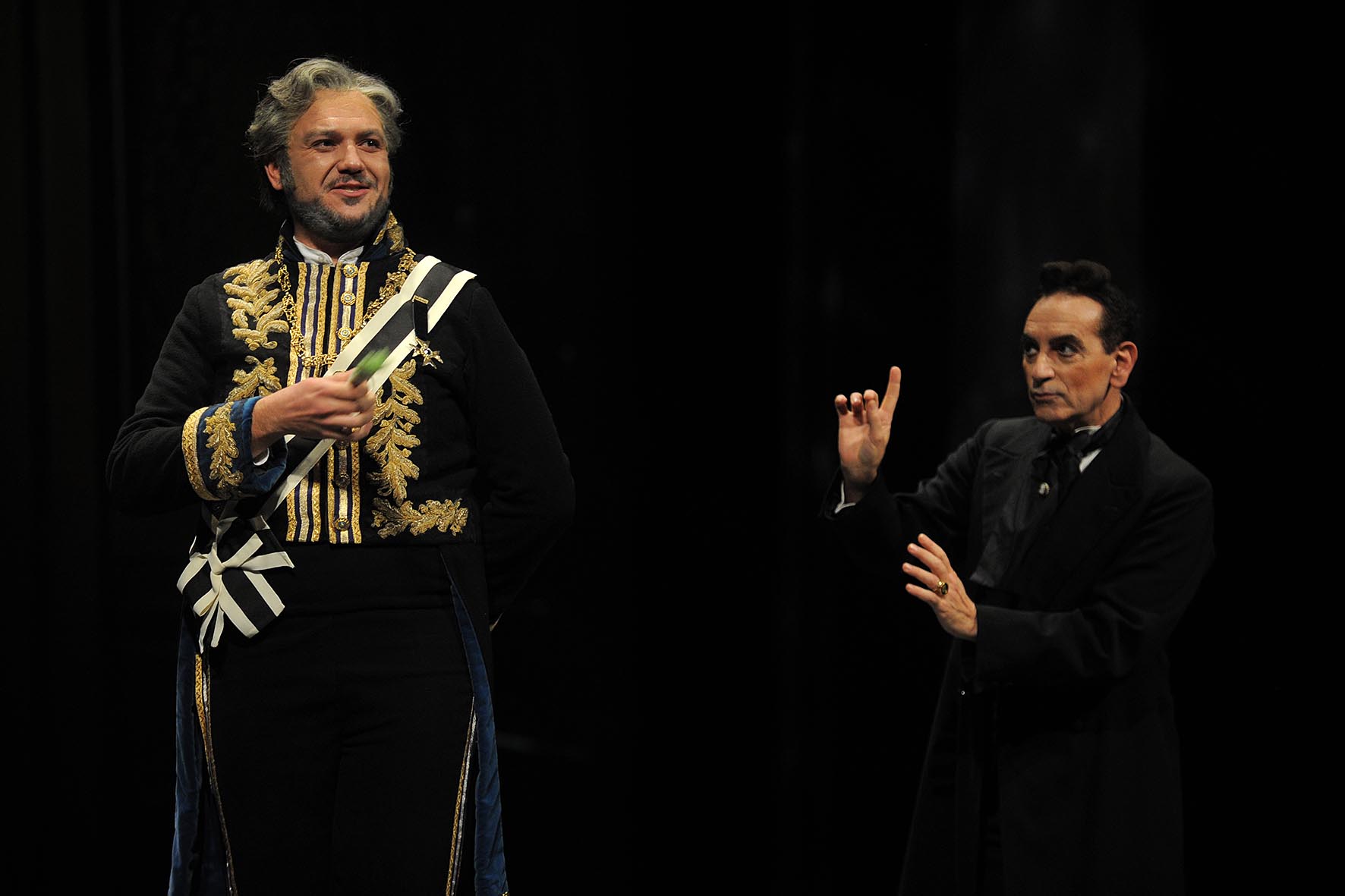   Al Teatro Verdi "La vedova allegra" con la regia di Vittorio Sgarbi
