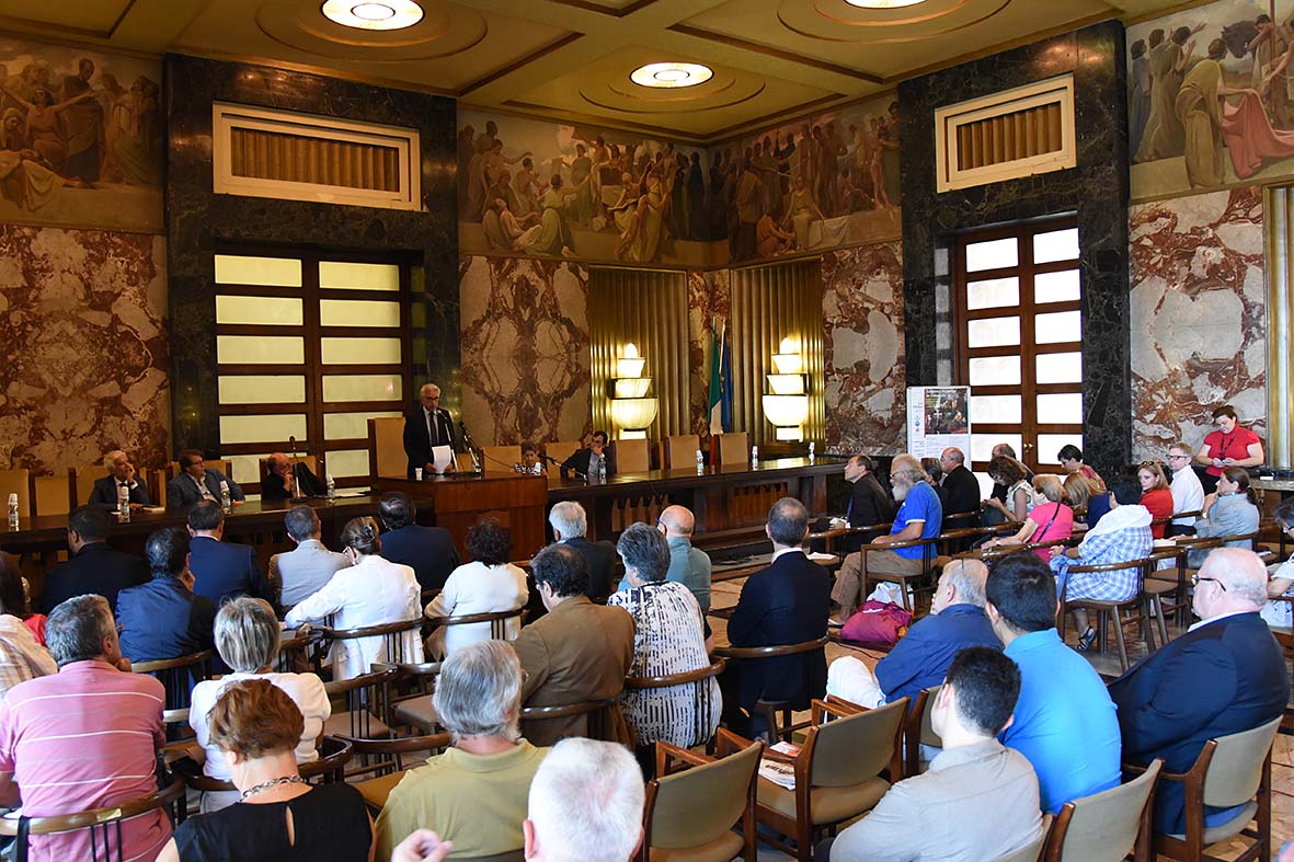  "Salerno incontra la Laudato si: presentazione alla citta' della enciclica di Papa Francesco"
