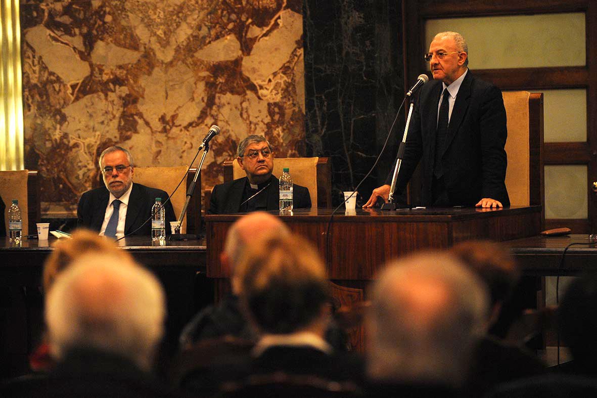   Il Sindaco De Luca alla presentazione del volume "La sorpresa di Papa Francesco" di Andrea Riccardi
