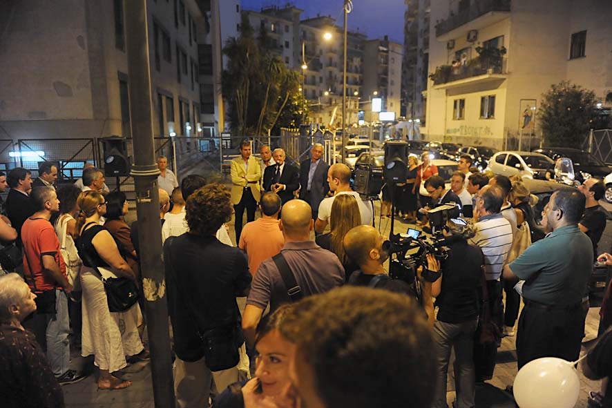   Con il Sindaco De Luca inaugurazione nuovo impianto di pubblica illuminazione in via S.Giovanni Bosco e limitrofe, Salerno, 14 settembre 2011
