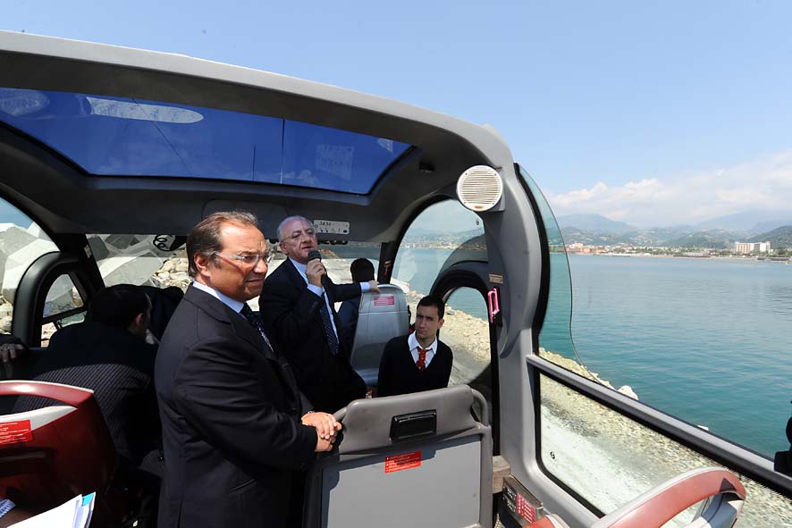   Visita al Marina dArechi Port Village con il Sindaco De Luca e il Presidente di Marina dArechi S.p.a.  Salerno, 29 aprile 2011
