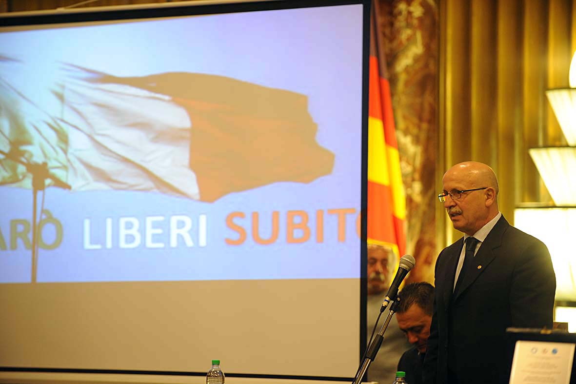   Il Sindaco De Luca incontra il padre del maro' Salvatore Girone
